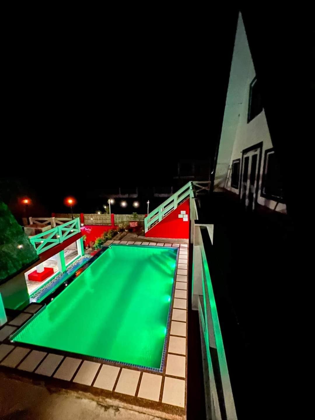 Triangle Huts Hotel Pagudpud Exterior photo