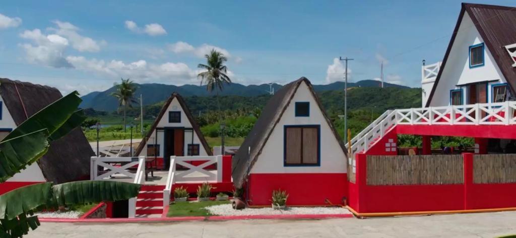 Triangle Huts Hotel Pagudpud Exterior photo