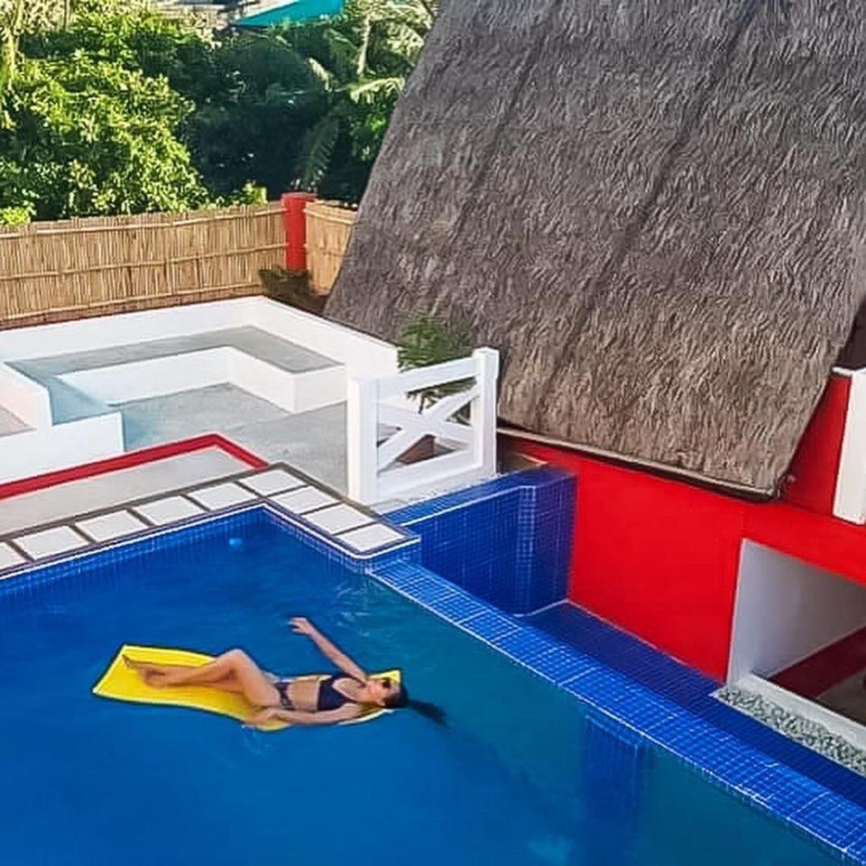 Triangle Huts Hotel Pagudpud Exterior photo
