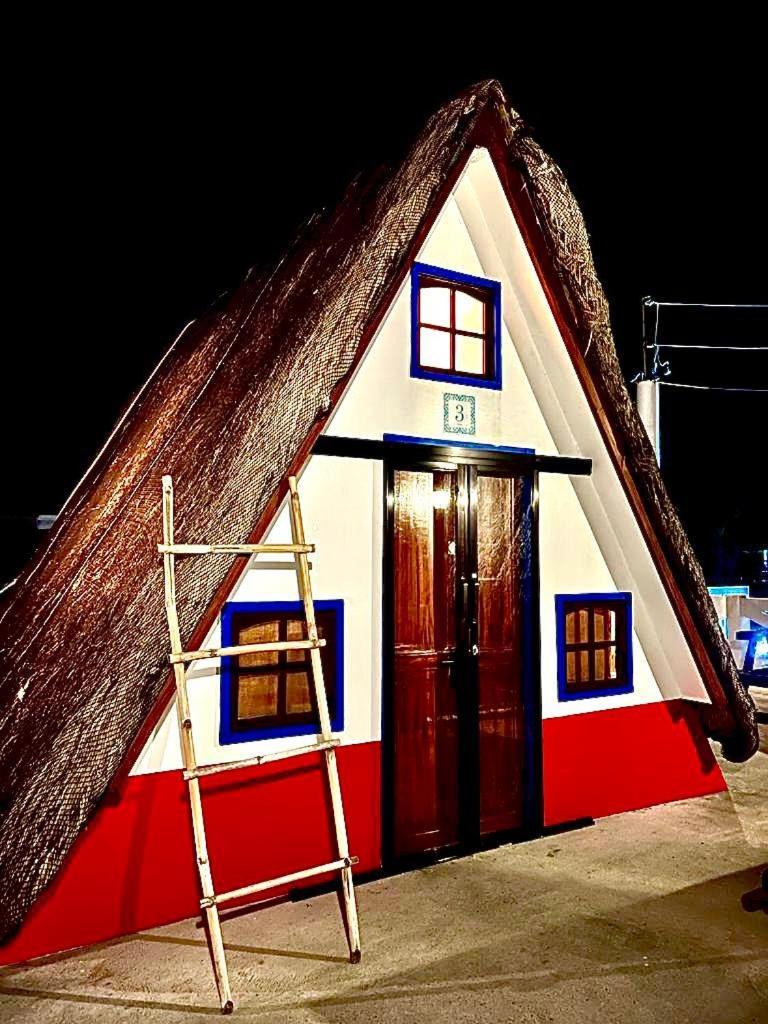 Triangle Huts Hotel Pagudpud Exterior photo