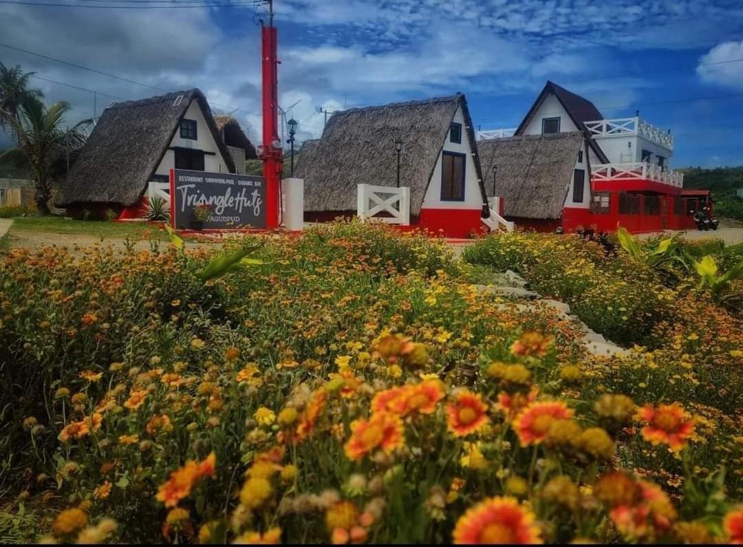 Triangle Huts Hotel Pagudpud Exterior photo